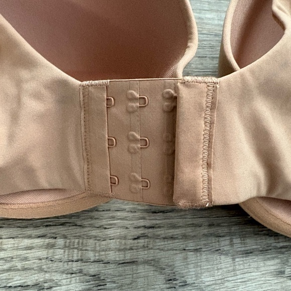 NWT SKIMS Tan Bra 44C - Picture 6 of 8